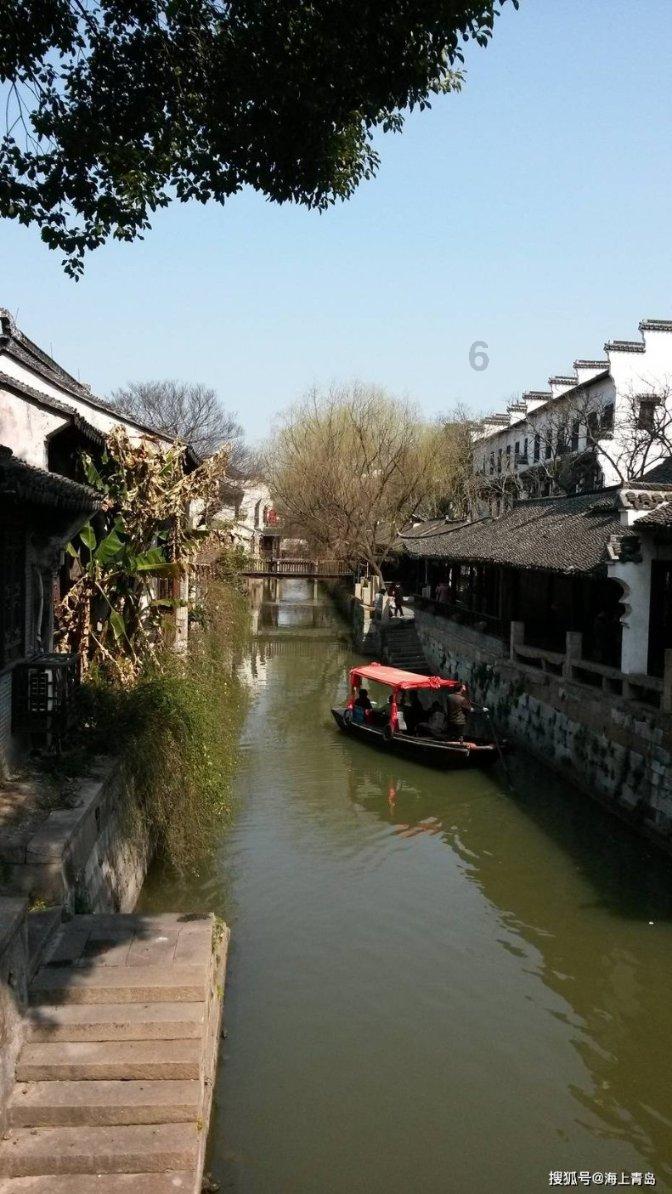 为什么男生买东西要先问女生要不要呢？你们觉得送礼物之前要询问对方吗？
